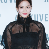 Jisoo-Black-Pink-147-9