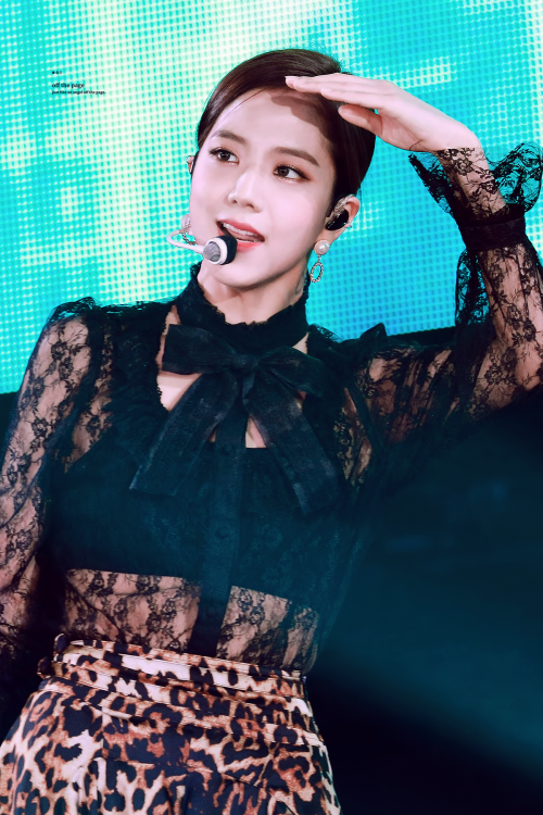 Jisoo (Black Pink)