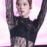 Jisoo-Black-Pink-148-5