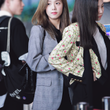 Jisoo-Black-Pink-150-6