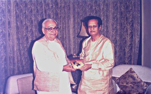 In this photo we see Seshendra Sharma with Krishna Kant , Governor of AP , in Raj Bhavan , Hyderabad .  Governor presented 1st copy of Seshendra Sharma's 1st  biography , that too in Hindi , to Seshendra . This is " Rashtrendu Seshendra : Ashesh Aayam " written by Dr. Vishranth Vasishth 
           ----------

Visionary Poet of the Millennium
An Indian poet Prophet
Seshendra Sharma
October 20th, 1927 - May 30th, 2007
http://seshendrasharma.weebly.com/
                                                    https://seshen.tributes.in/
https://www.facebook.com/GunturuSeshendraSharma/
eBooks :http://kinige.com/author/Gunturu+Seshendra+Sharma

Rivers and poets
Are veins and arteries
Of a country.
Rivers flow like poems
For animals, for birds
And for human beings-
The dreams that rivers dream
Bear fruit in the fields
The dreams that poets dream
Bear fruit in the people-
* * * * * *
The sunshine of my thought fell on the word
And its long shadow fell upon the century
Sun was playing with the early morning flowers
Time was frightened at the sight of the martyr-
-	Seshendra Sharma
"We are children of a century which has seen revolutions, awakenment of large masses of people over the earth and their emancipation from slavery and colonialism wresting equality from the hands of brute forces and forging links of brotherhood across mankind.
This century has seen peaks of human knowledge; unprecedented intercourse of peoples and
perhaps for the first time saw the world stand on the brink of the dilemma of one world or destruction.
It is a very inspiring century, its achievements are unique.
A poet who is not conscious of this context fails in his existence as poet."
-Seshendra Sharma 
(From his introduction to his  “Poet’s notebook "THE ARC OF BLOOD" )