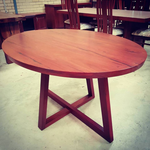 Oval-Dining-Table-by-Jarrimber.jpg