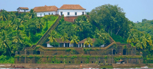 Reis Magos Fort View from Mandovi River 1440