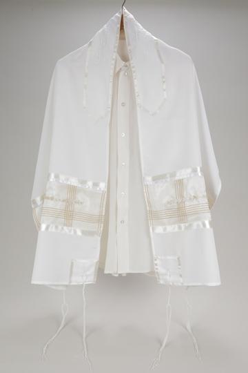 Tallit-for-women.jpg