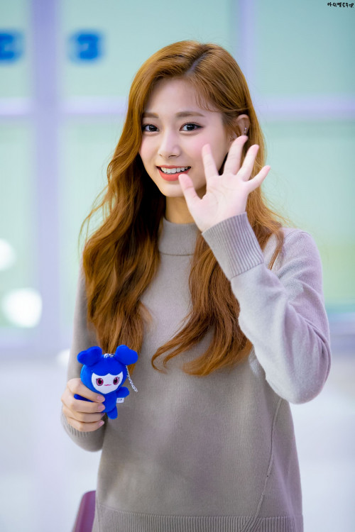 Tzuyu-1-4.jpg