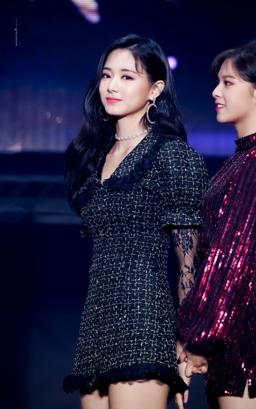 Tzuyu-13-5.jpg