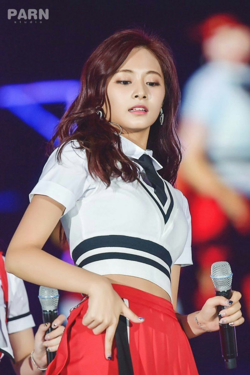 Tzuyu-15.jpg