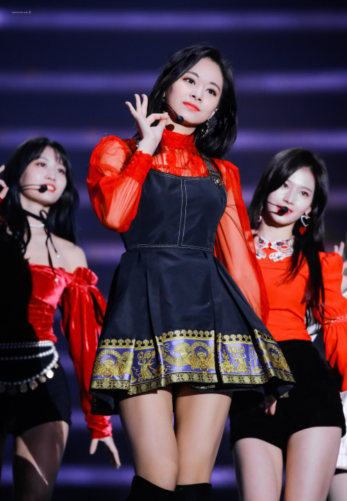 Tzuyu-8-1.jpg