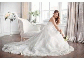 The wedding dresses reflect the personality of both bride and groom. The wedding dress should be properly conserved to memorize the exceptional moments of wedding for life time. If you are in search of such wedding dress dry cleaner then Manhattan dry cleaner is the best destination. Free doorstep service is also available at Manhattan dry service. Call us at 0882236050 to avail the excited cleaning deals. visit our website -http://www.manhattandrycleaners.com.au/why_use_us