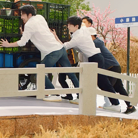 img-005ZwIAjgy1ged314kn9pg30ck0cknpj50c6d512bd87c7df.gif