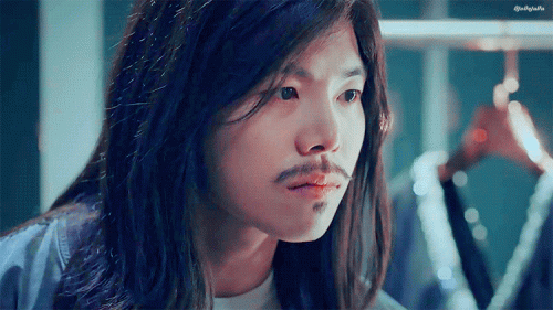 '행복하지 않아'를 듣는 호동
#구호동 #탈의실