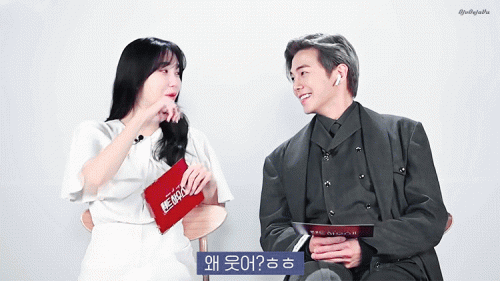 이지아×박은석 ‘코멘터리’가 이렇게 설렌다구요?
https://tv.naver.com/v/18412335
#심수련 #로건리