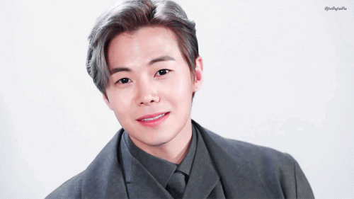 이지아×박은석 ‘코멘터리’가 이렇게 설렌다구요?
https://tv.naver.com/v/18412335
#로건리

"뭡니까 이 외로워지는 분위기 나 왕따예요?"