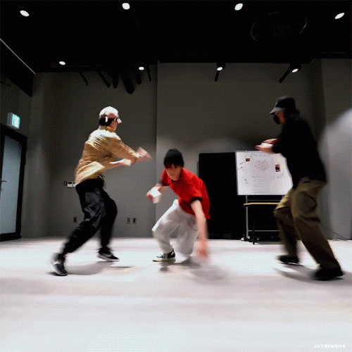 shineshinedanceprac-3.gif